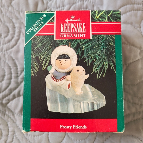 HALLMARK KEEPSAKE 1990 FROSTY FRIENDS 11TH IN SERIES CHRISTMAS ORNAMENT - Picture 2 of 14